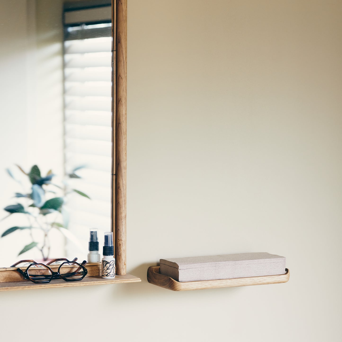 Tray (Wall Mounted) Square corner