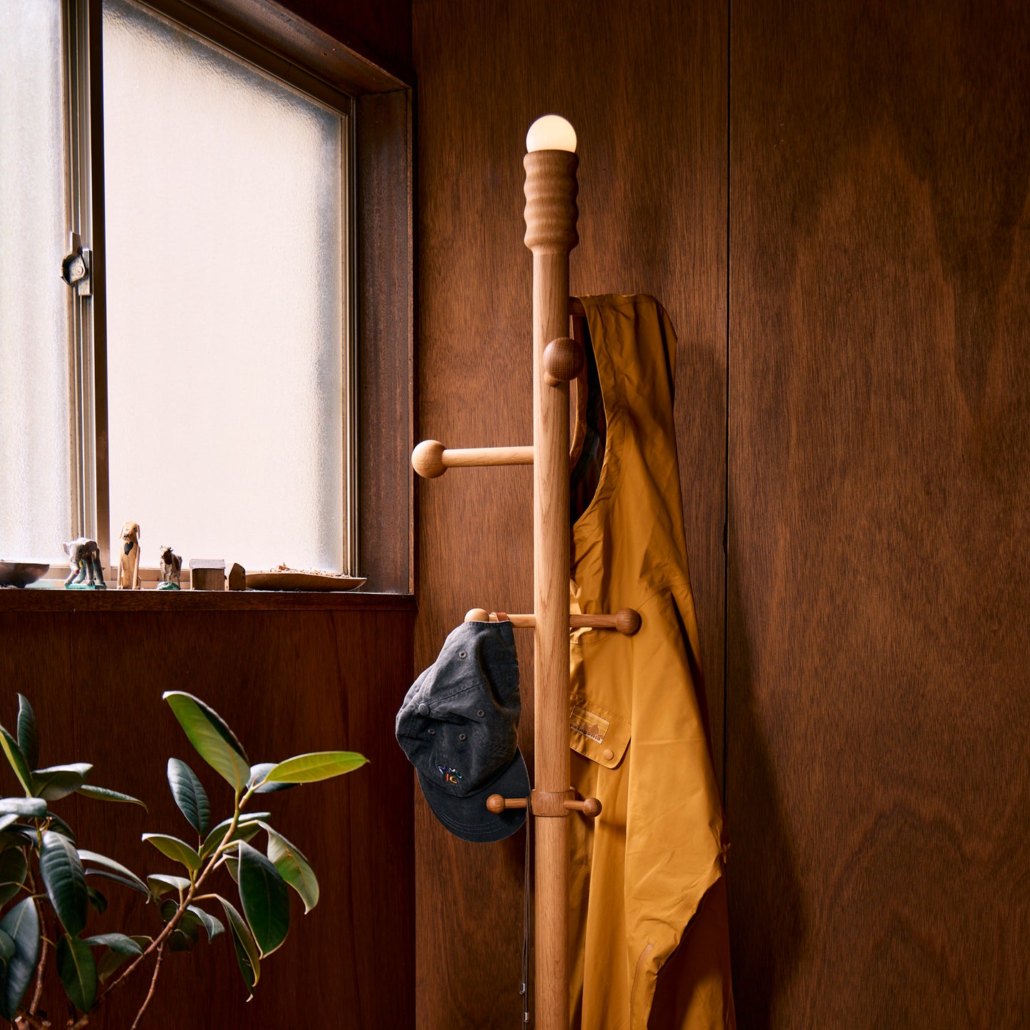 Lantern Coat Rack